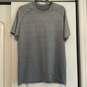 Men’s Lululemon Top